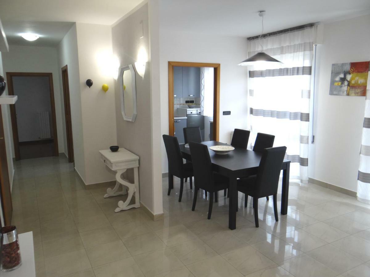 Grande Appartamento Al Mare Martinsicuro Bagian luar foto