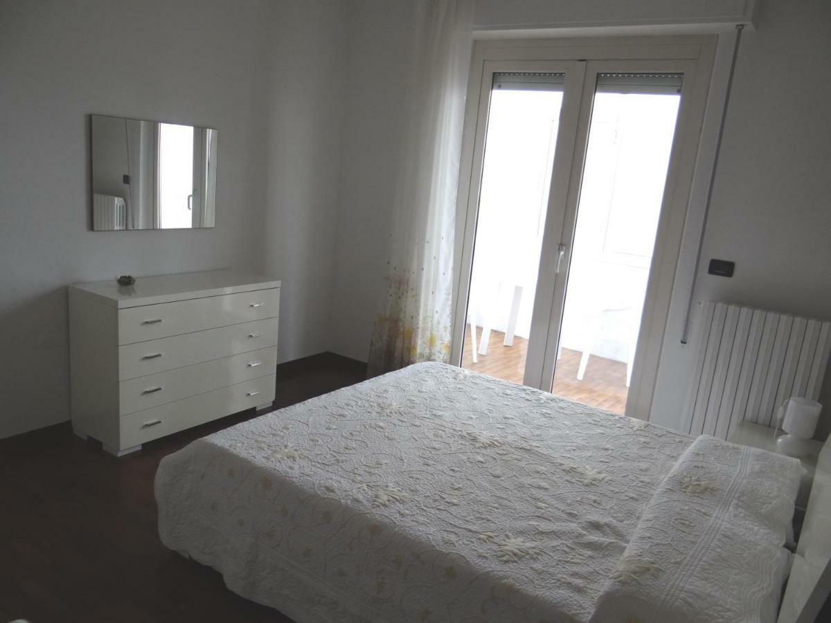 Grande Appartamento Al Mare Martinsicuro Bagian luar foto