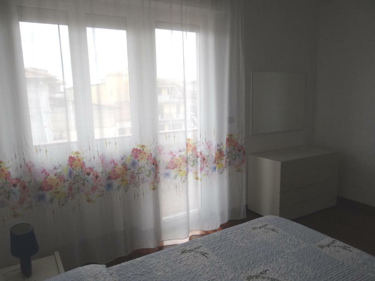 Grande Appartamento Al Mare Martinsicuro Bagian luar foto